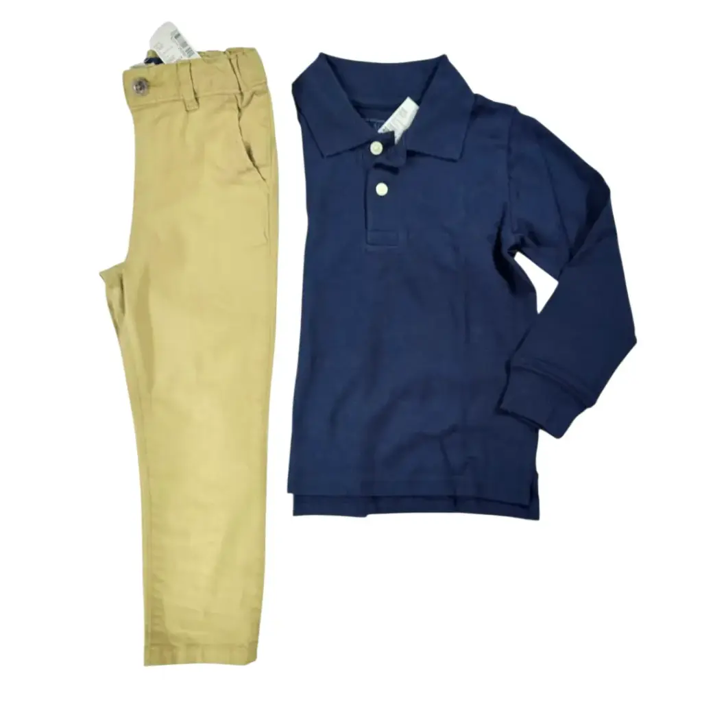 Polo azul marino y pantalón caky talla 4