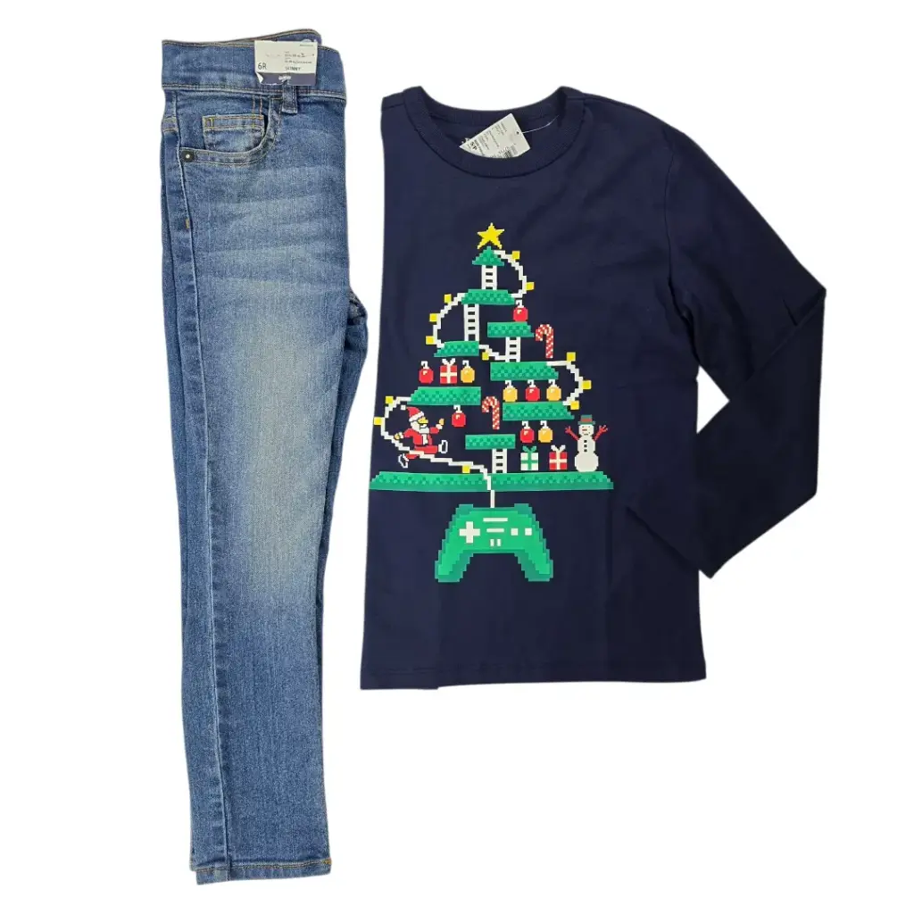 Camiseta de temporada ☃️ y jeans, talla 6