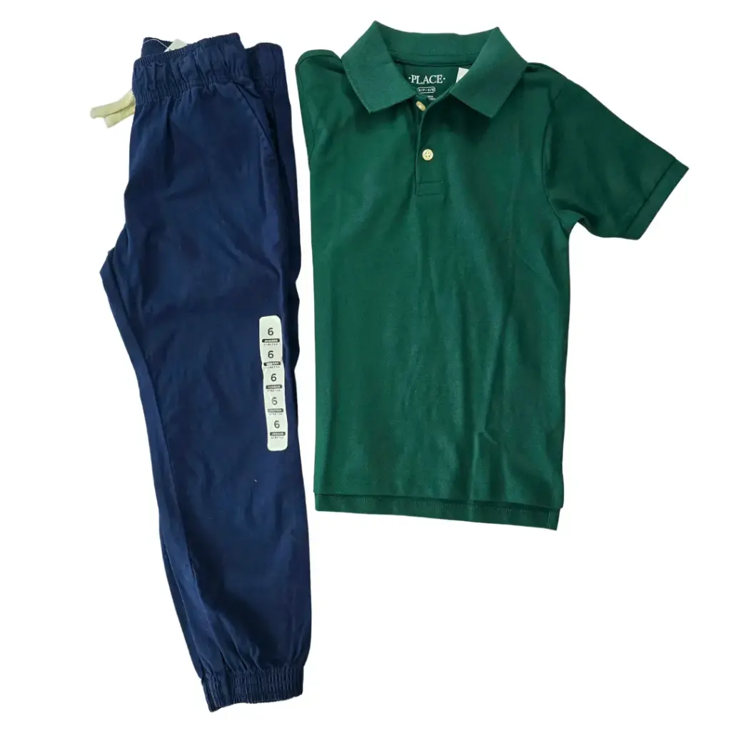 Polo verde olivo y jogger azul marino, talla 6