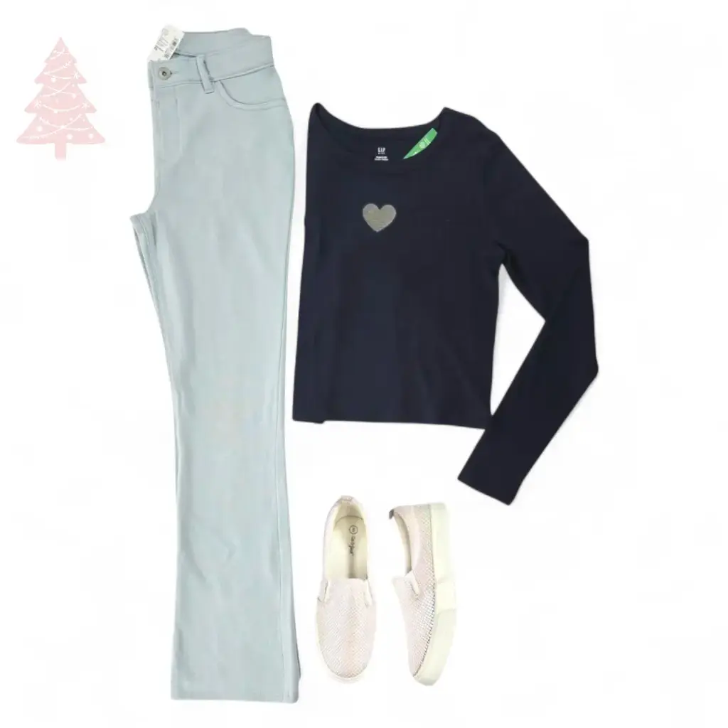 Camisa azul marino talle corto y jeggings calientita, talla 16