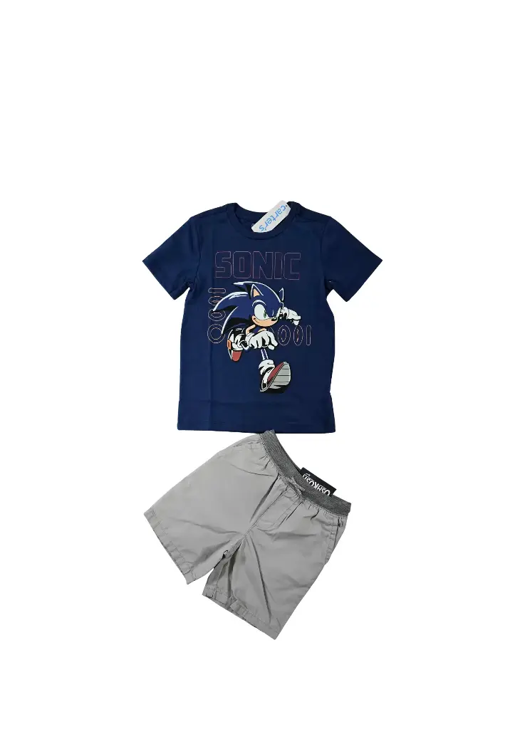 Camiseta Sonic y short.  talla 6
