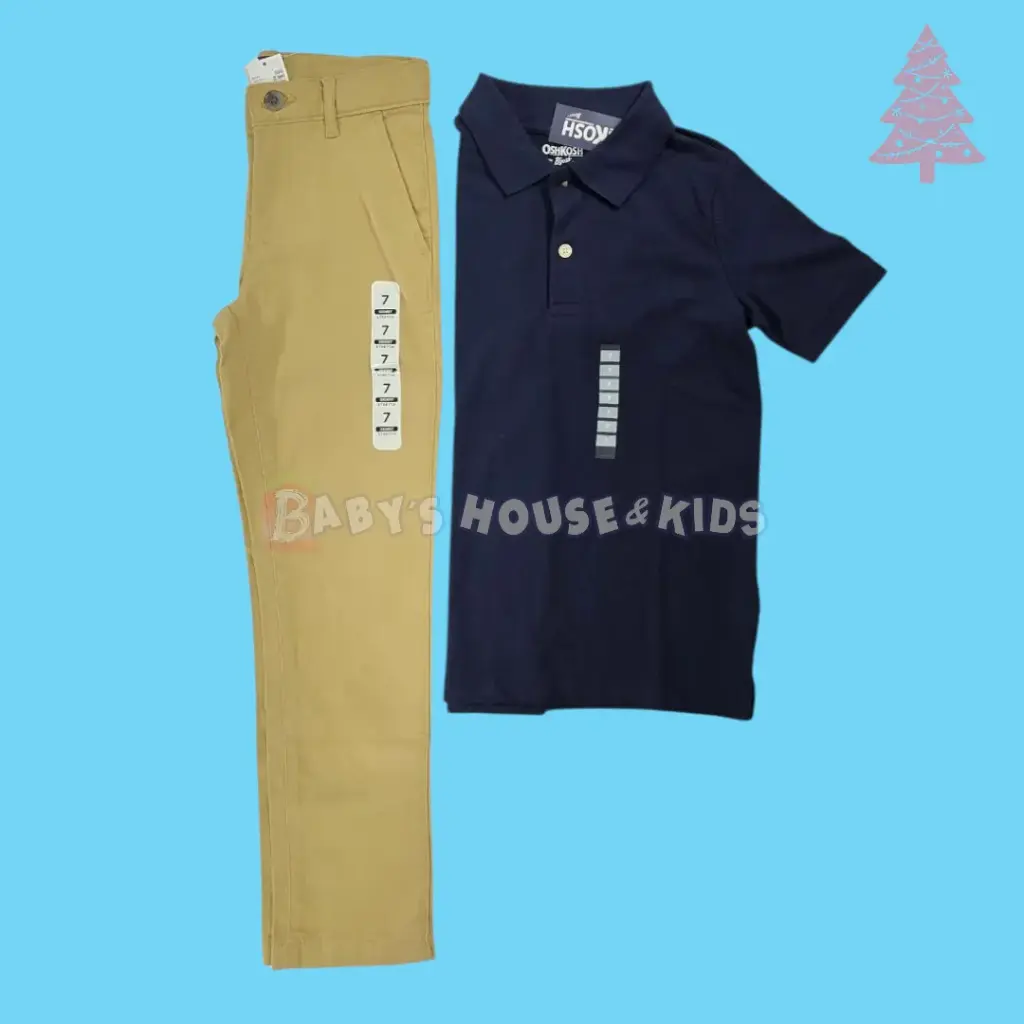 Camisa tipo polo y pantalón caqui, talla 7