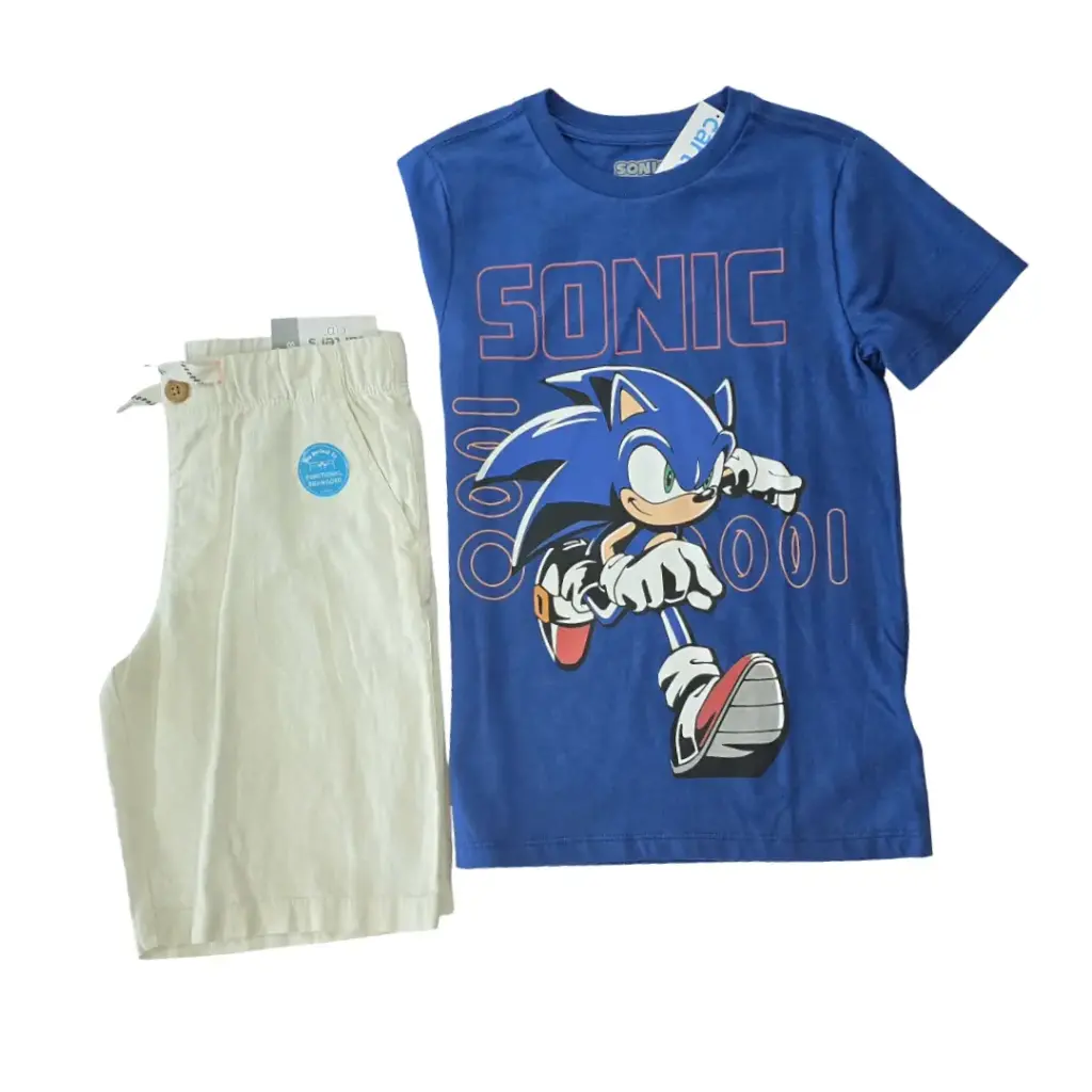 Camiseta de Sonic y short tela, talla 8