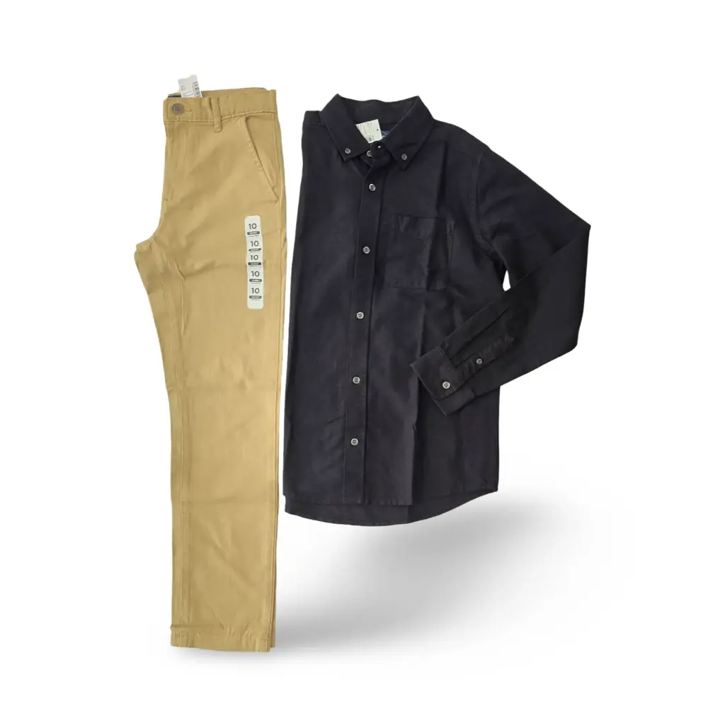 Manga larga de botones color negro y pantalón formal, talla 10 