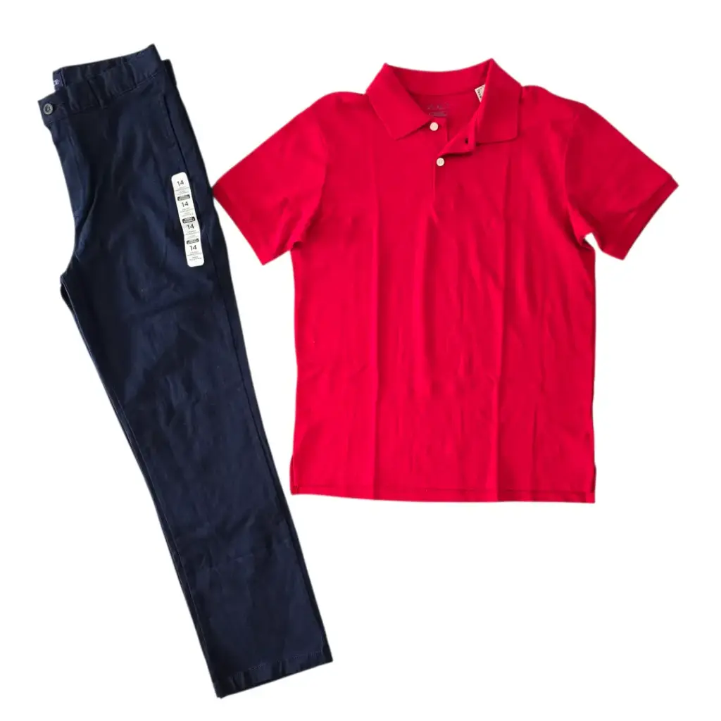Polo roja y pantalón + ancho, talla 14