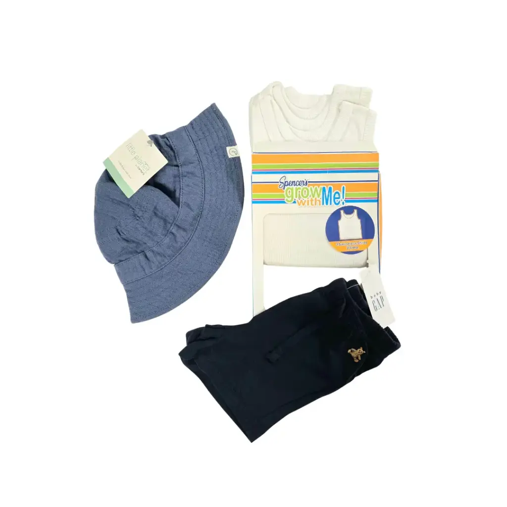 Boina, set de camisetas y short talla 3 meses varón 