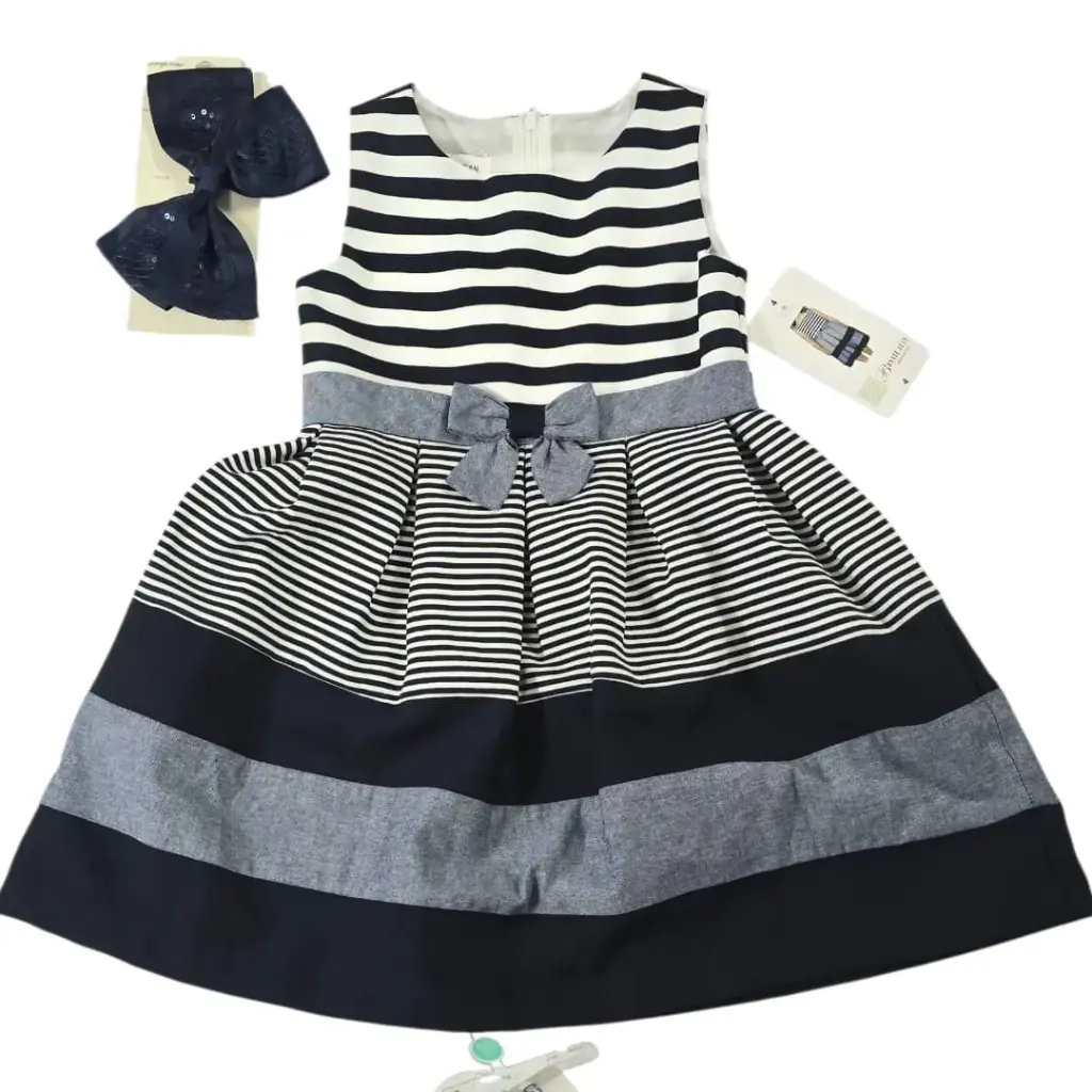 Vestido azul marino y blanco, con forro interior, talla 3t 