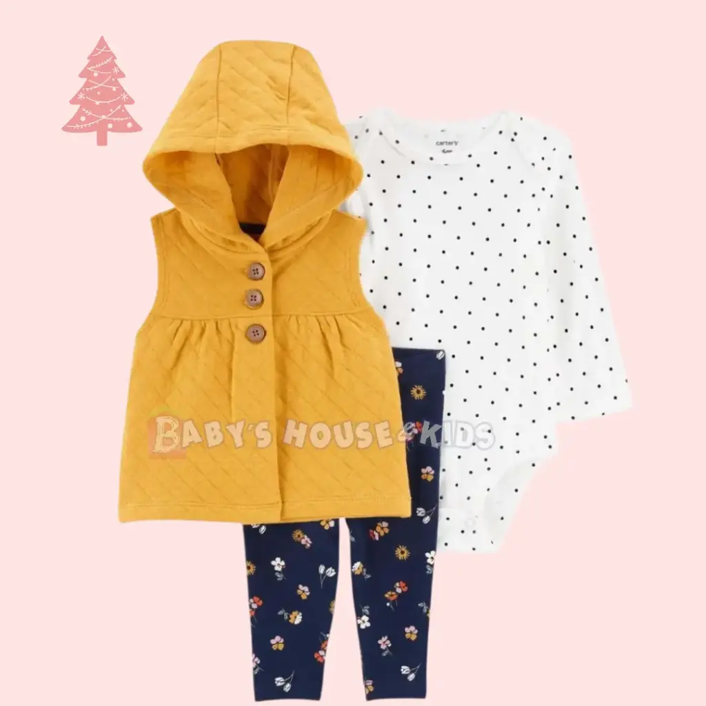 Set con centro, talla recién nacida 0-3 meses. 