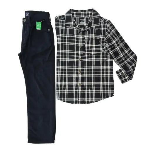 Outfit manga larga color negro cuadriculado y pantalón color negro, talla 6