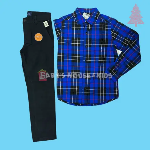 Manga larga cuadriculada de botones y pantalón negro, talla 7