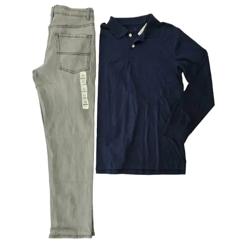 Camisa polo azul de algodón y jeans stretch talla 12