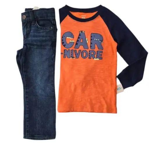 Camiseta manga larga sencilla y jean estilo recto para niño delgado talla 4t