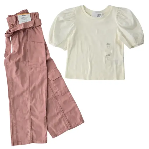 Blusa ivory talle corto y pantalón ancho, color rosa, talla 7