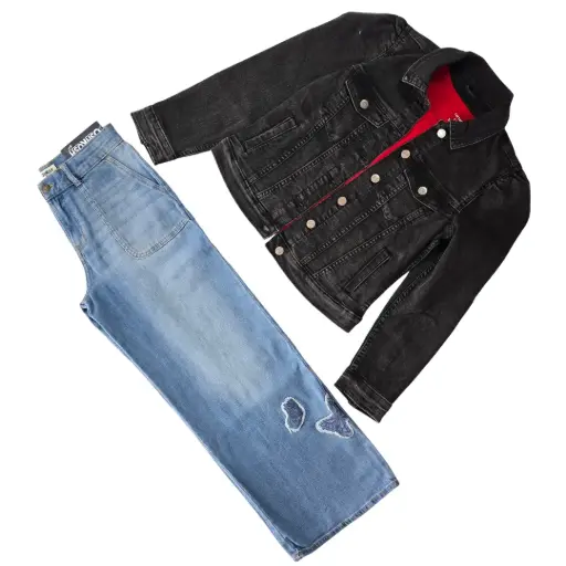 Chumpa talle corto y Jeans ancho color negro, talla 14 niña