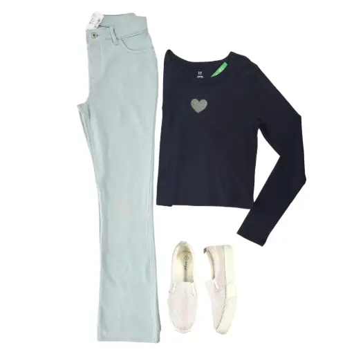 Camisa azul marino talle corto y jeggings calientita, talla 16