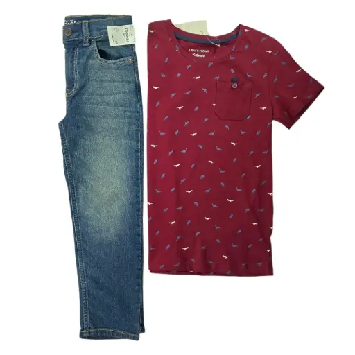 Camiseta 🦖 y Jeans recto, talla 6