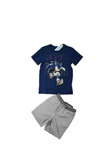 Camiseta Sonic y short.  talla 6