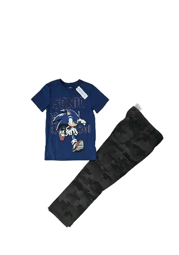 Camiseta sonic y pantalón cargo militar talla 8