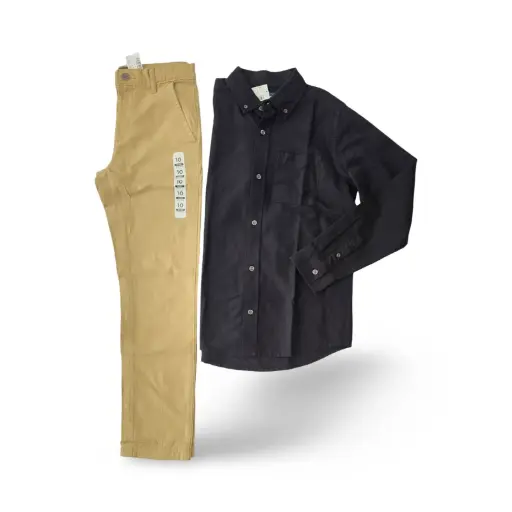 Manga larga de botones color negro y pantalón formal, talla 10 