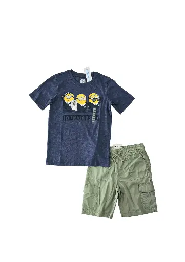 Camiseta de personaje y short talla 10