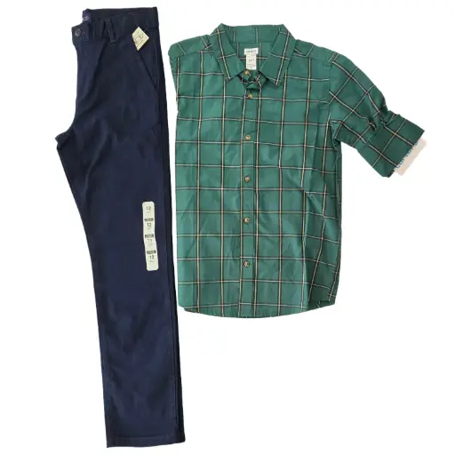 Camisa verde y pantalón azul formal, talla 12