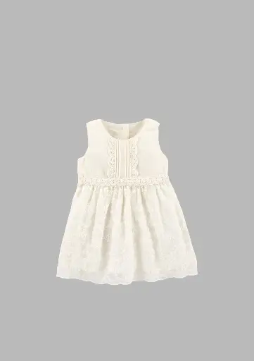 Vestido con estilos bordados color ivory talla 12 meses