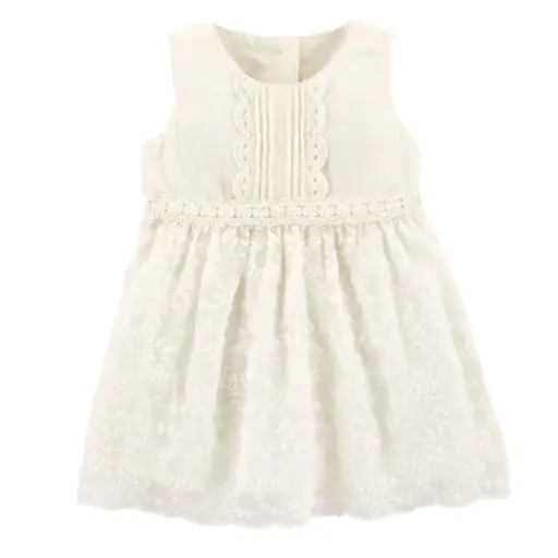 Vestido con estilos bordados color ivory talla 12 meses