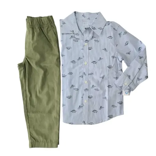 Manga larga de botones y pantalón verde olivo, talla 3t 