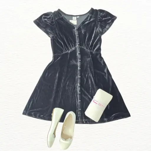 Vestido negro manga corta formal, talla 6