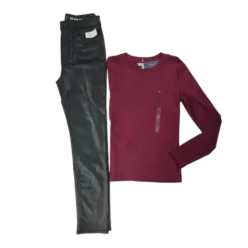 Camisa sweater stretch talla S y pantalón imitación cuero talla 18