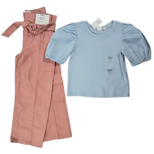 Blusa celeste talle corto y pantalón ancho rosa, talla 5t 